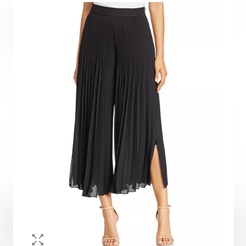 NWT Kobi Halperin Women's Black
Eden Pleated Wide-Leg Zip Cropped Pants XS $398